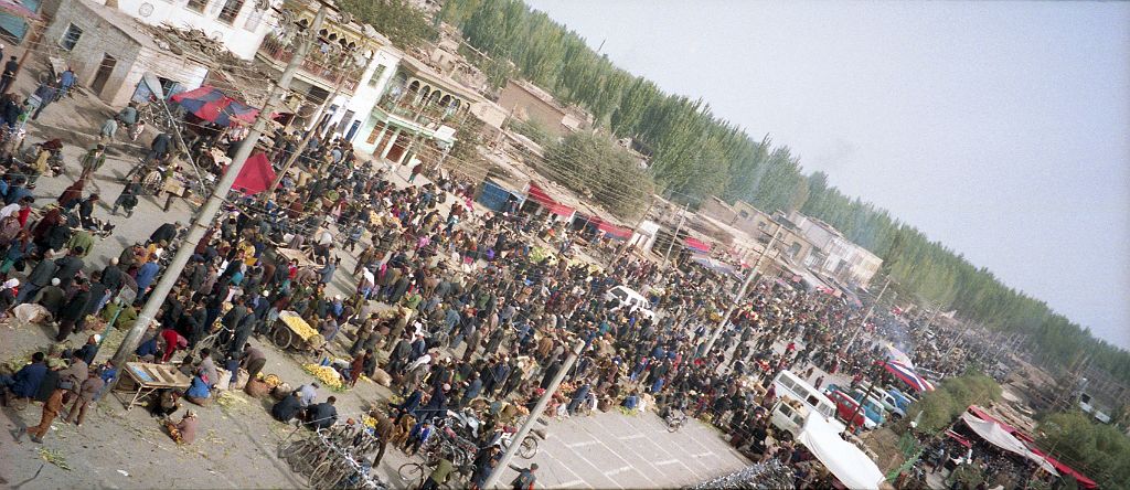 60 Kashgar Sunday Market 1993 Fruit And Vegetable Market From Tower